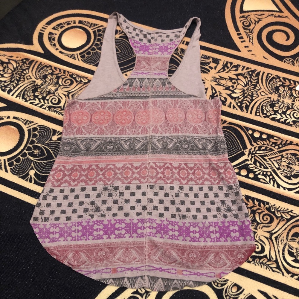 In love with Strangers tank 💥💥3for$25💥💥 - Picture 4 of 4